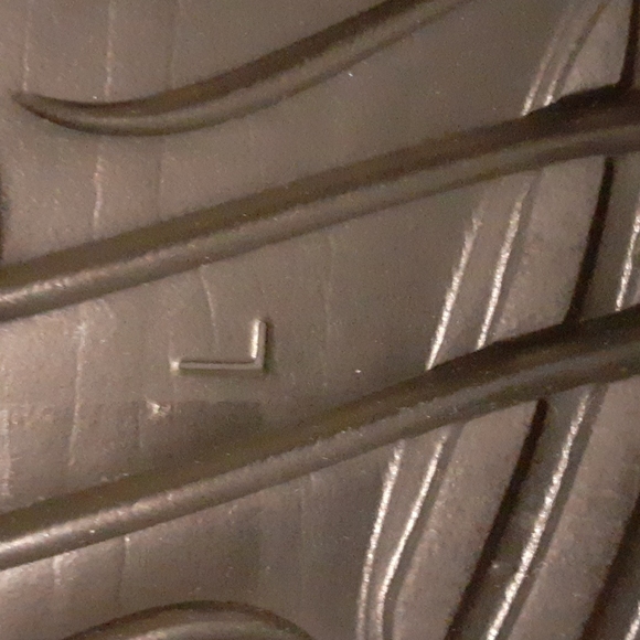 Memory Foam Sandals - Picture 3 of 4